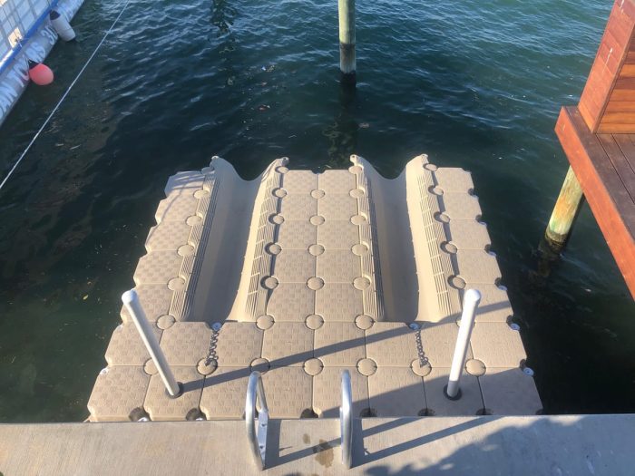 Floating dock for 2 jet skis Candock Miami