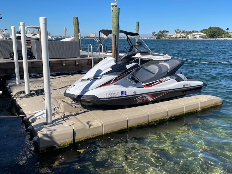 CanDOCK JetROLL is a foam-filled single piece jet ski floating dock.